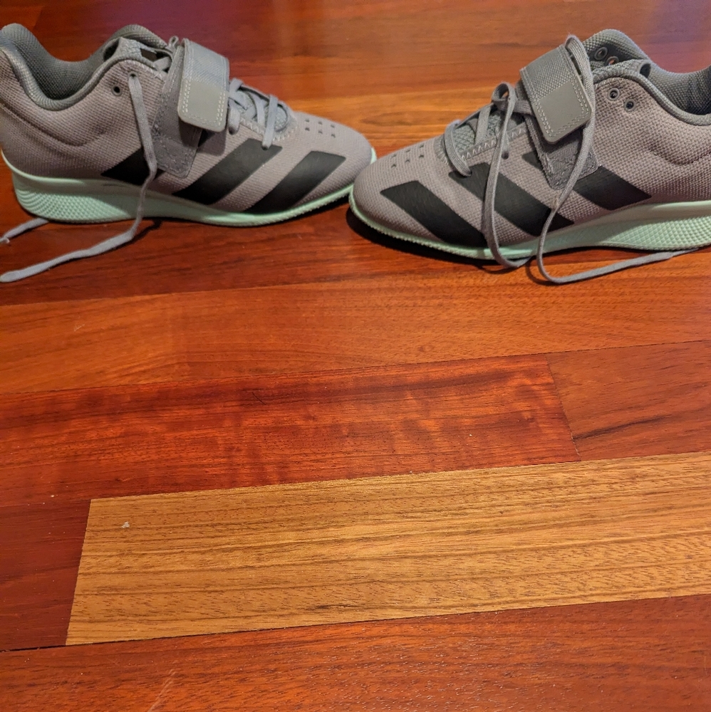 adidas Men's Adipower Weightlifting  Sneaker M7.5/W8.5 Gray